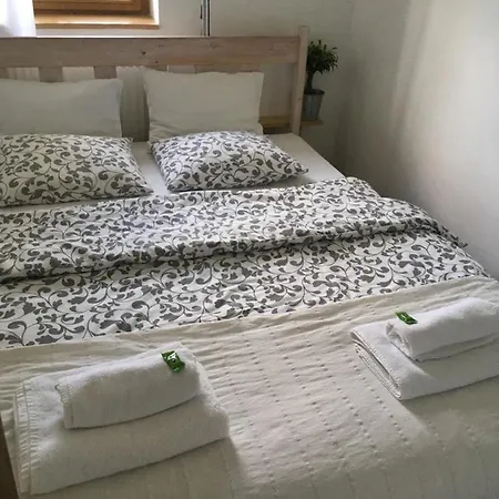 Apartman U Pamatneho Stromu Česká Lípa